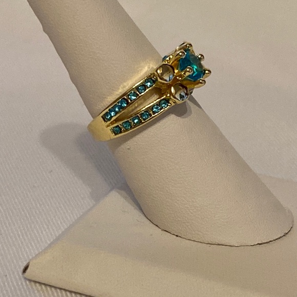 Gold Tone Blue Gem Ring, Size 7 - Picture 2 of 5